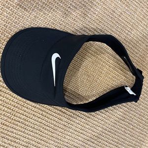 Nike featherlight visor
